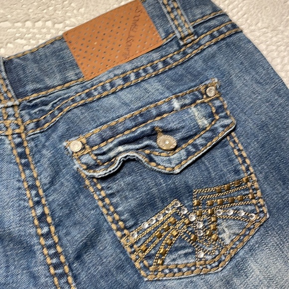 Almost Famous distressed jean shorts with sequinned back pocket - Picture 2 of 5